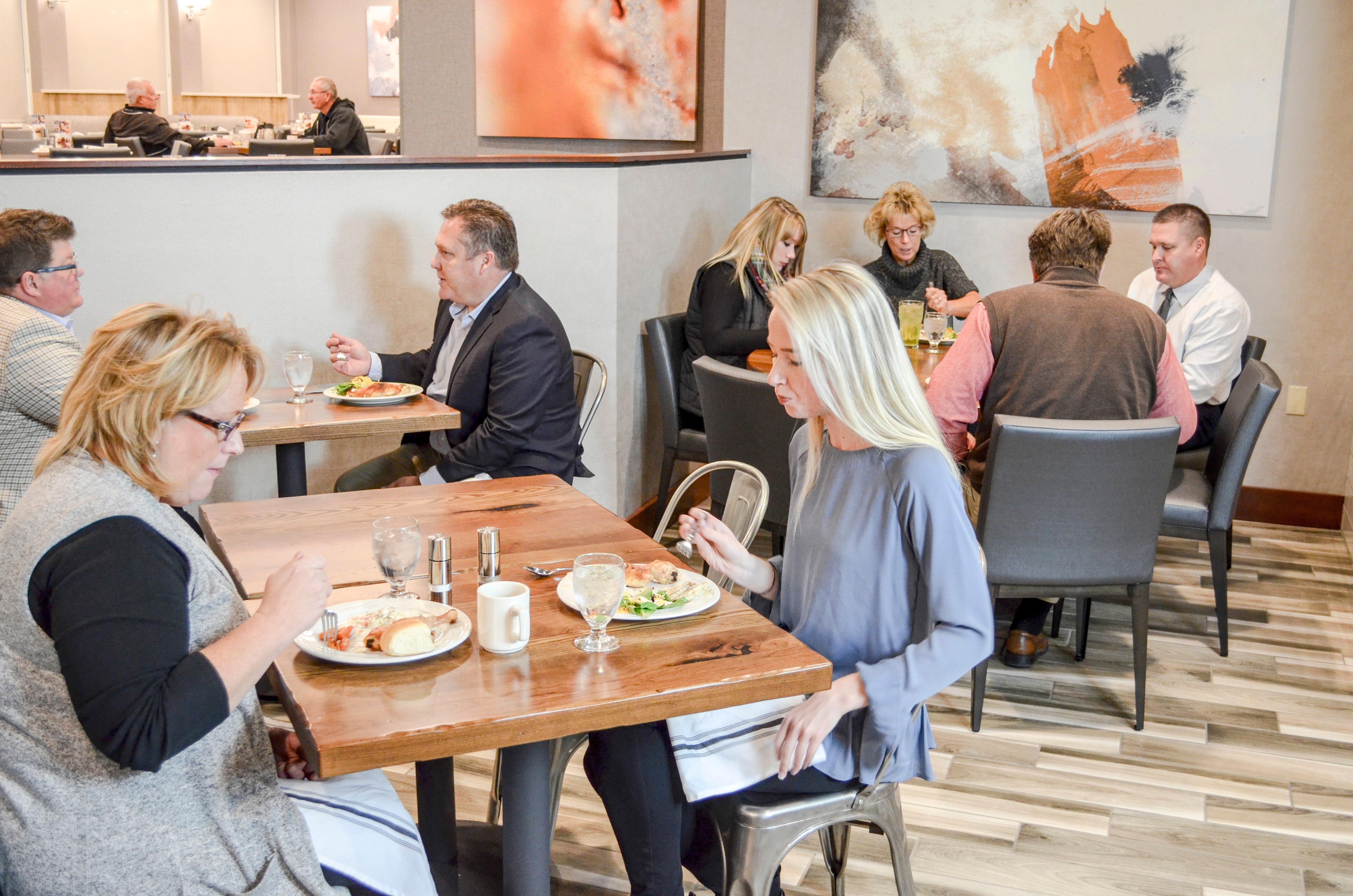 Holiday Inn Fargo By Ihg Bagian luar foto