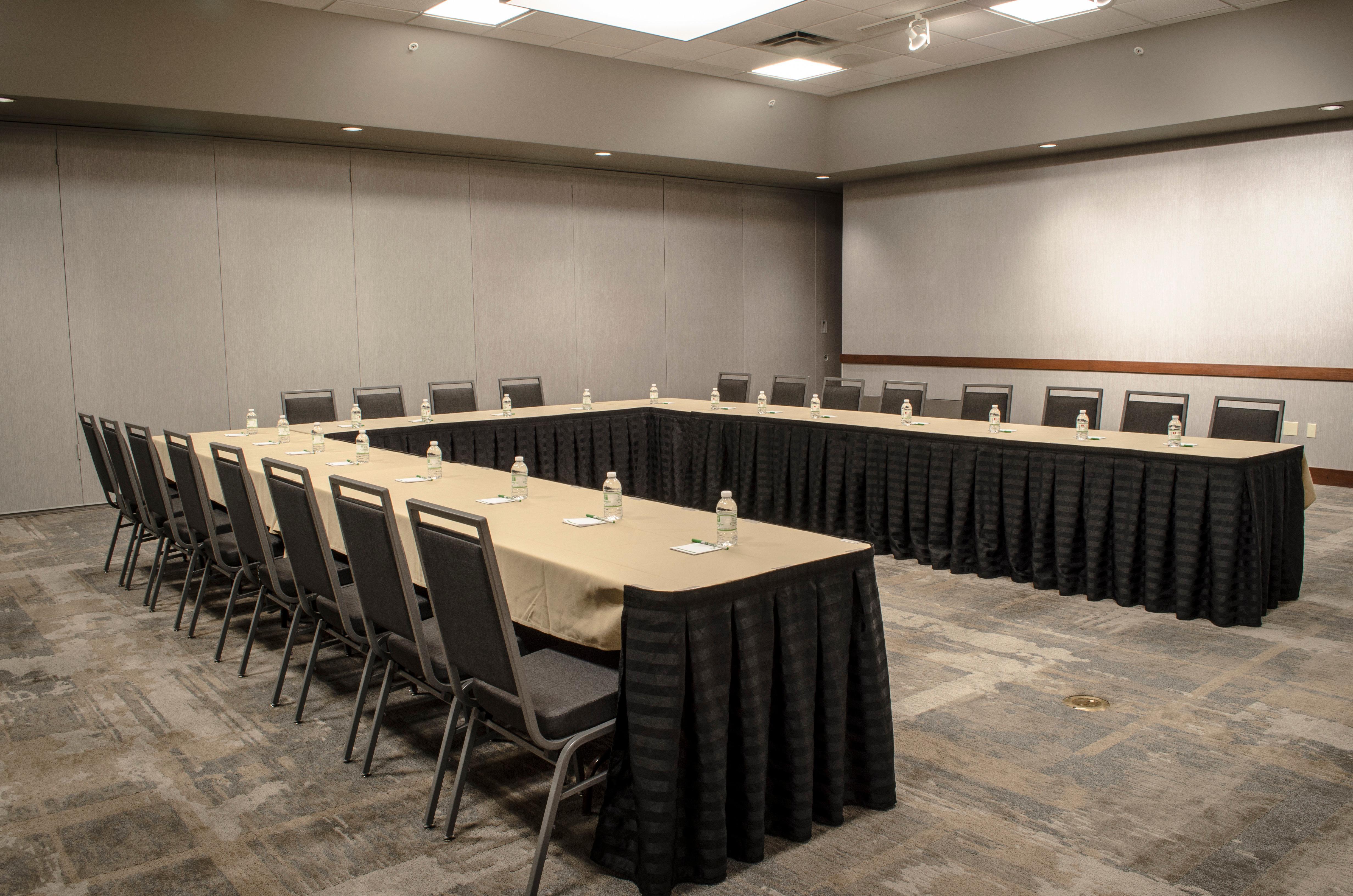 Holiday Inn Fargo By Ihg Bagian luar foto