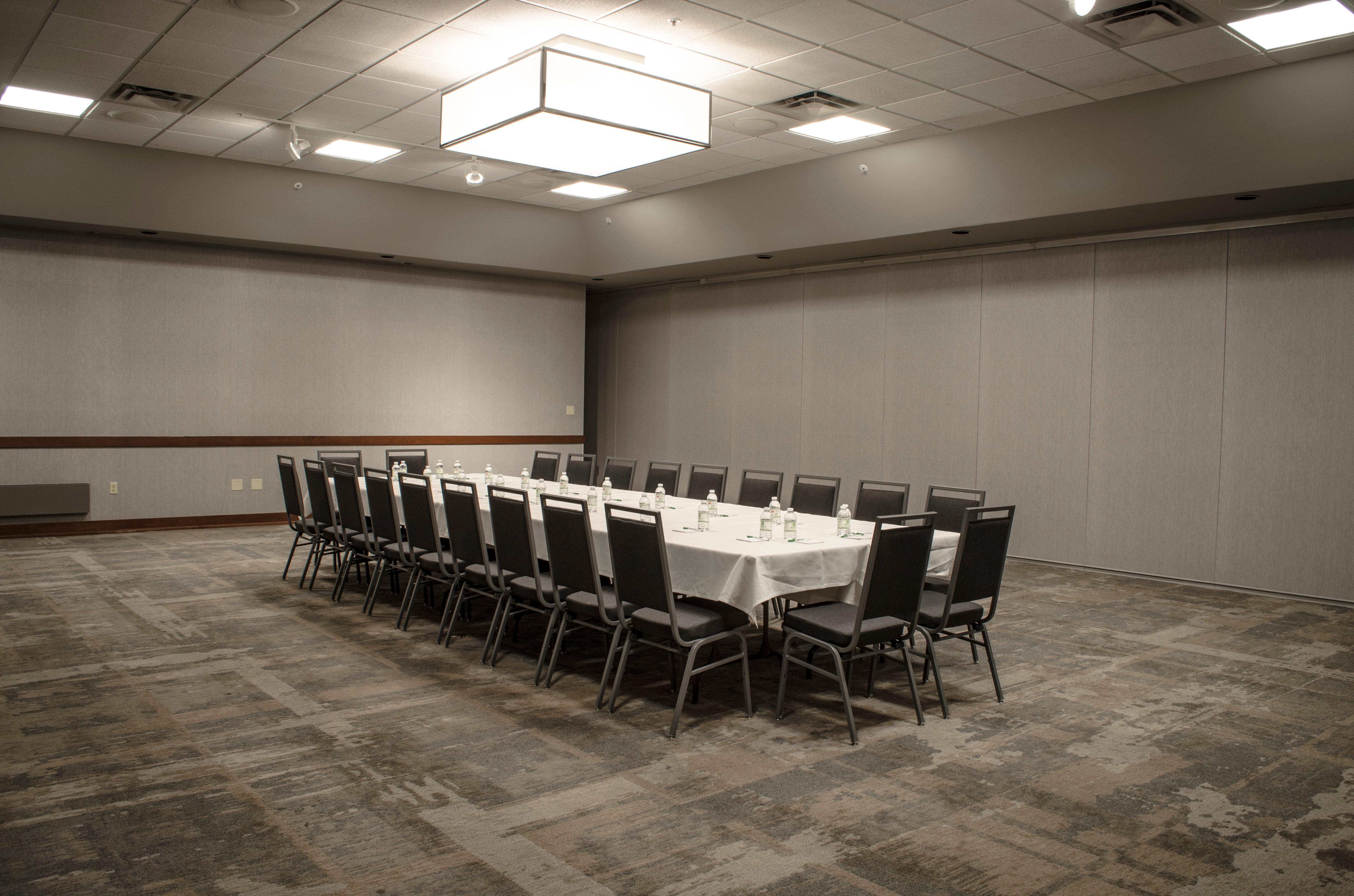 Holiday Inn Fargo By Ihg Bagian luar foto