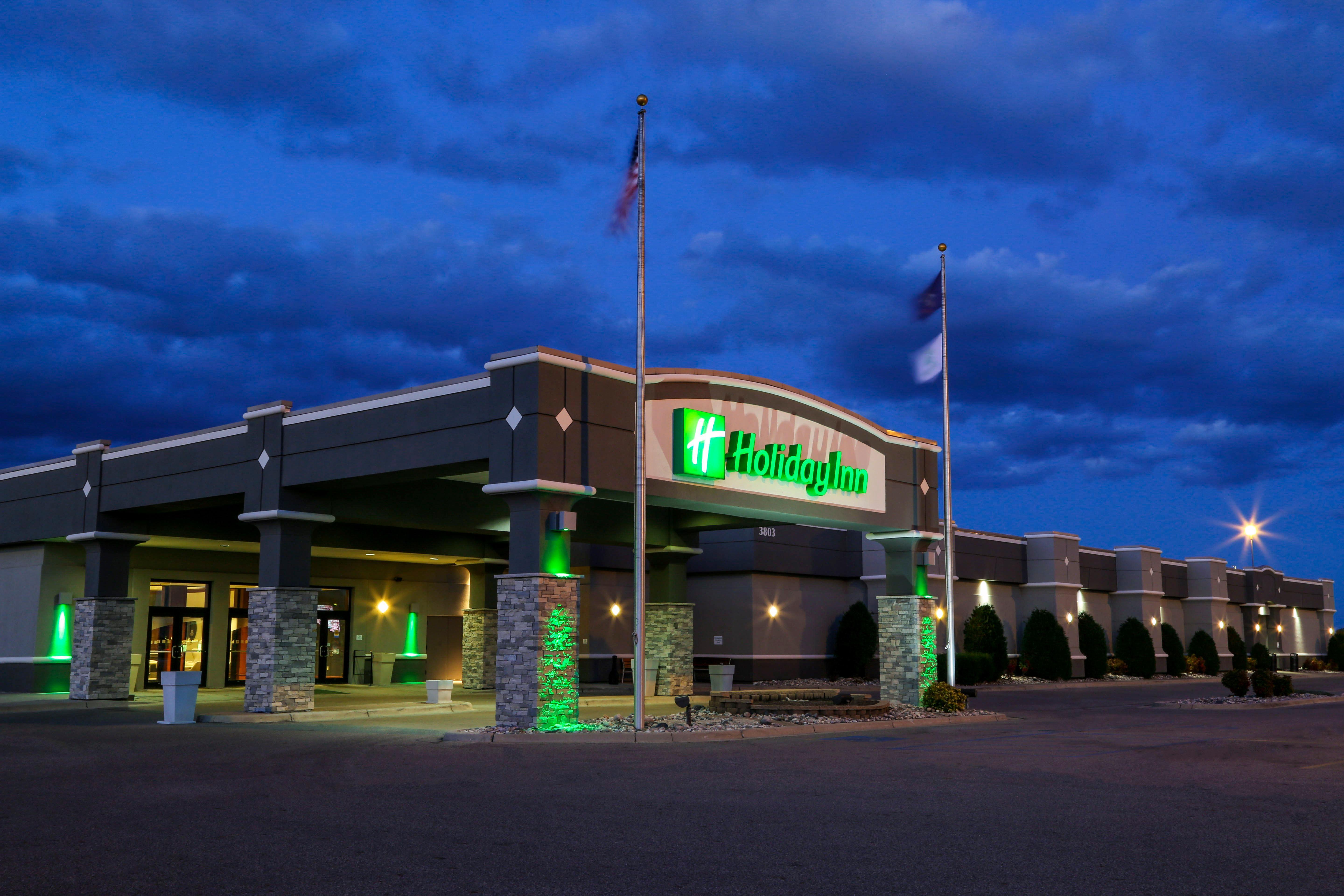 Holiday Inn Fargo By Ihg Bagian luar foto